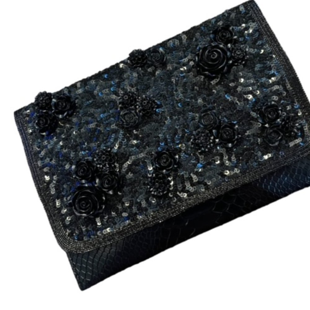 Coral Black clutch